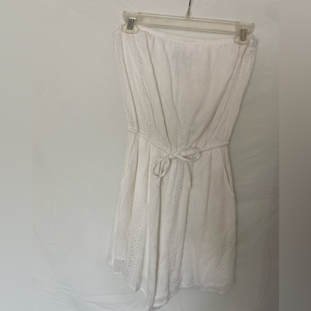 Hollister White Sleeveless Romper